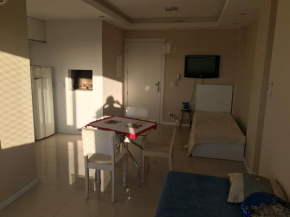 Apartamento p/ 8 com garagem churasqueira e piscina